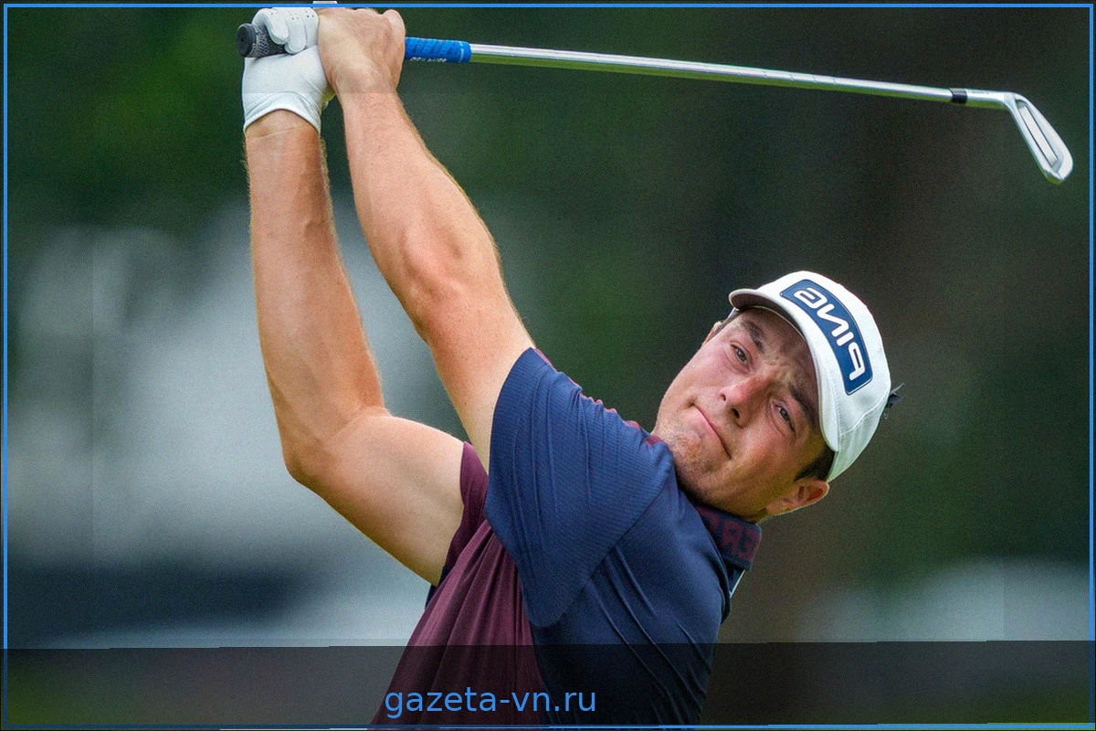 Ховланд делит лидерство на Tour Championship