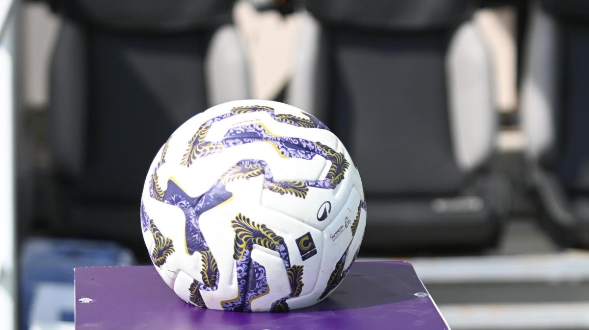 Сравнение прогнозов Мела Кипера, ESPN и Чада Ройтера перед драфтом НФЛ 2026